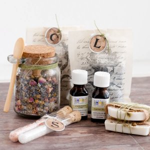 Image of Pamper package for your pregnant wife Pamper package, Valentine's Day Gift for a Pregnant Woman #pregnancy #pregnant #maternity #tips